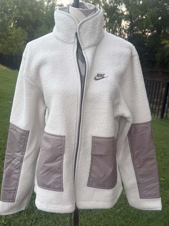 Nike Jackets & Blazers - Nike Small Sherpa Fleece Full-Zip Jacket (DD5021-072)